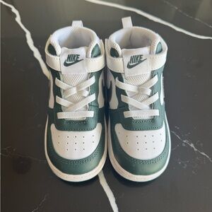 Nike Kids Court Borough Sneakers in Forest Green and White